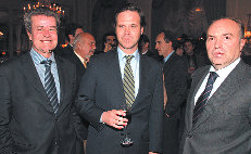 Luis Carlos Cuevas, director general de Acciona Inmobiliaria, junto al vicepresidente del grupo constructor Juan Ignacio Entrecanales.